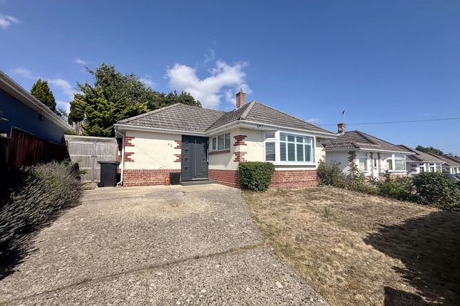 2 bed property, in Bridport Road, £290,000