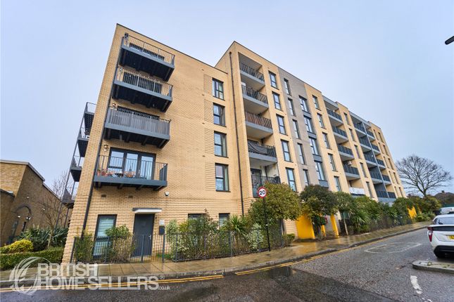 2 bed property, in Westmoreland Road, £415,000