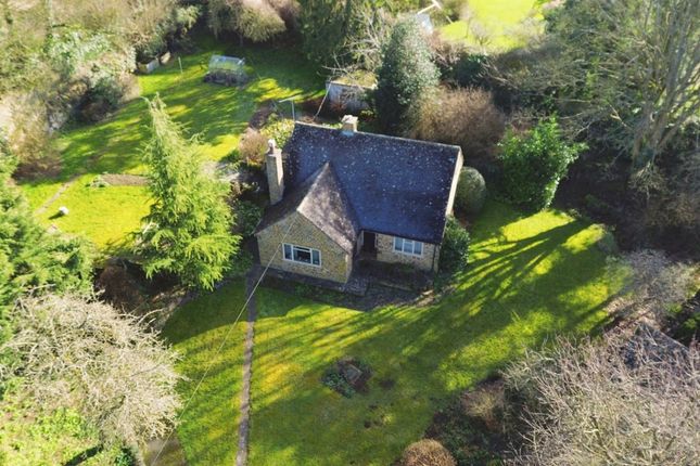 2 bed property, in Edge Hill Lane, £725,000