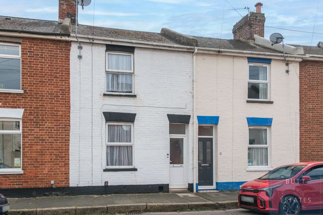 2 bed property, in Courtenay Road, £230,000
