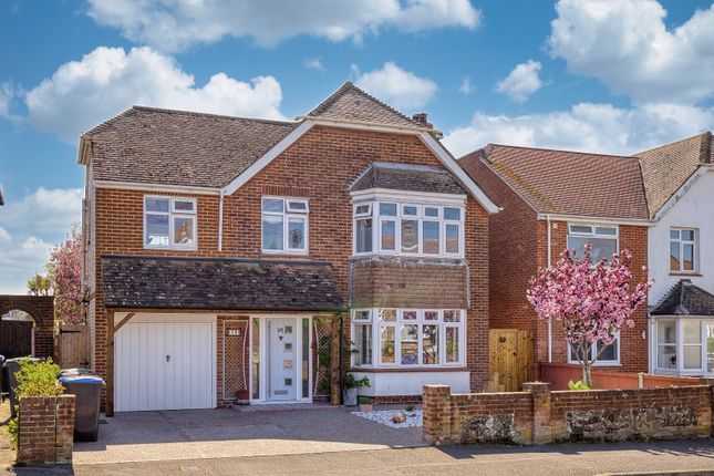 4 bed property, in Minster Road, £650,000
