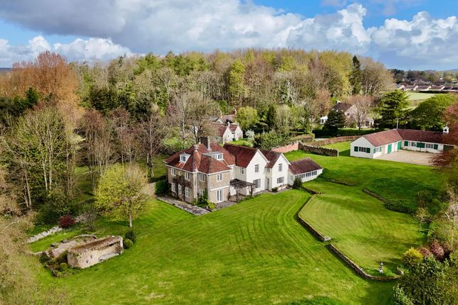 5 bed property, in Kings Green, £1,400,000