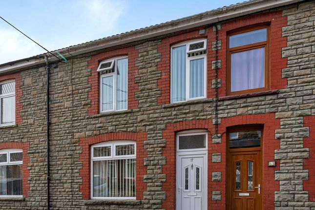 3 bed property, in King Street, £187,500