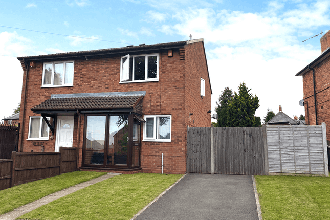 2 bed property, in West Bromwich B71, £215,000