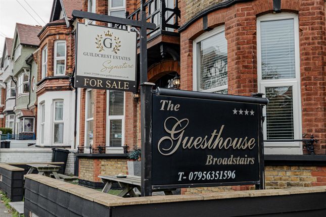 10 bed property, in Queens Road, £1,299,995