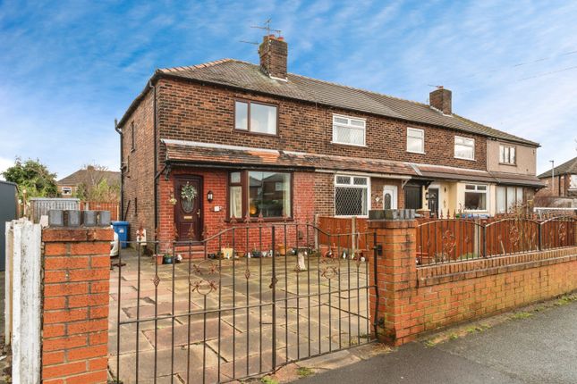 2 bed property, in Nook Lane, £195,000
