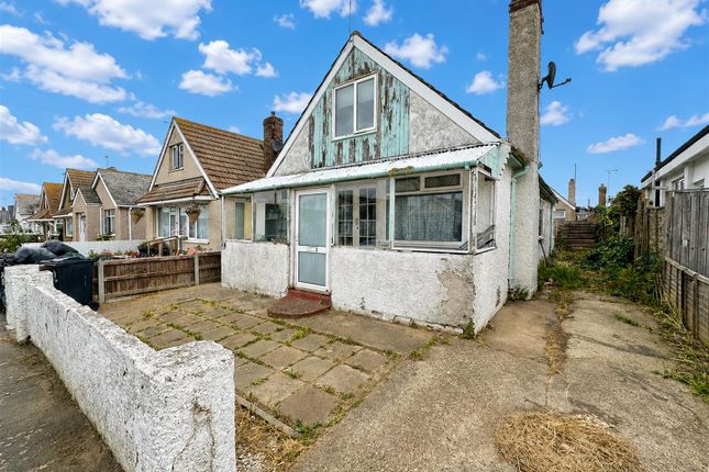 3 bed property, in Cornflower Road, £110,000