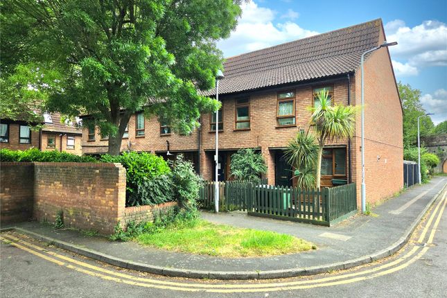 2 bed property, in Neville Close, £430,000