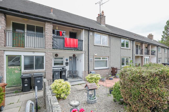 1 bed property, in 11 Howes View, £50,000