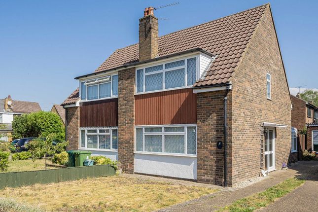 3 bed property, in Scotts Avenue, £430,000