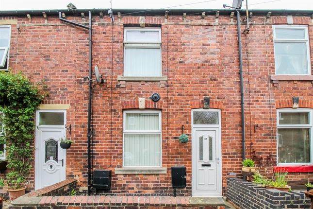 2 bed property, in Carlton Street, £155,000