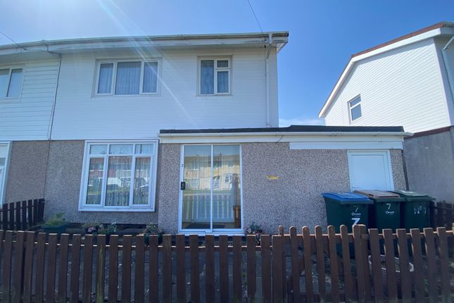 3 bed property, in Dilcock Way, £160,000