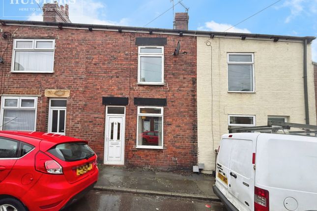 2 bed property, in New Street, £100,000