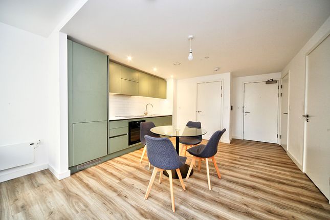 1 bed property, in Calibra Court, £240,000