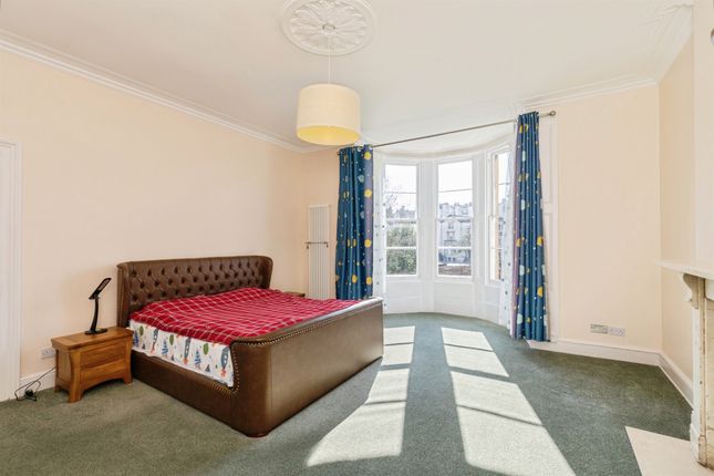 3 bed property, in College Road, £875,000
