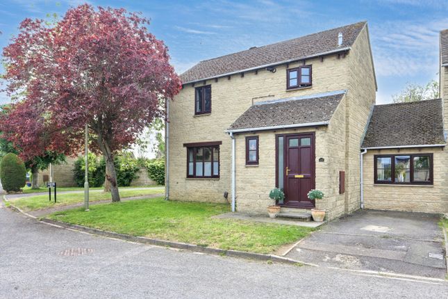 3 bed property, in 23 Calais Dene, £425,000