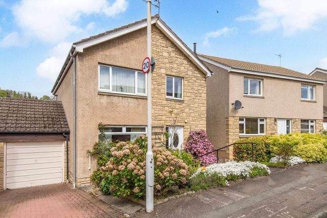 3 bed property, in St Fillans Crescent, £350,000