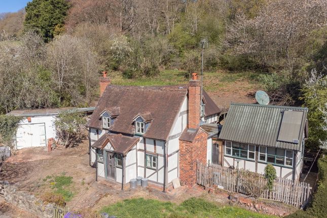 3 bed property, in Bromsberrow, £450,000