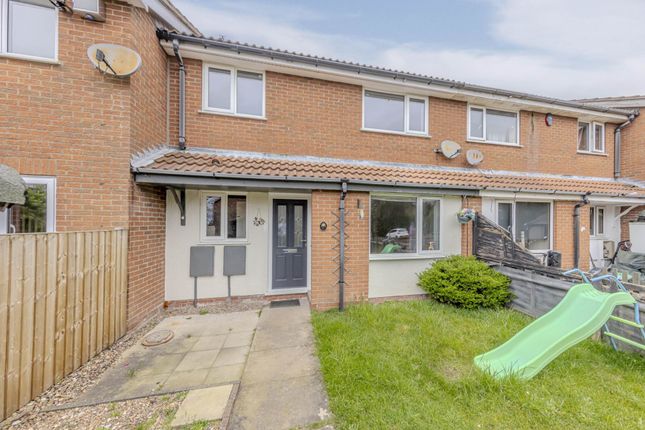 2 bed property, in Winterside Close, £110,000