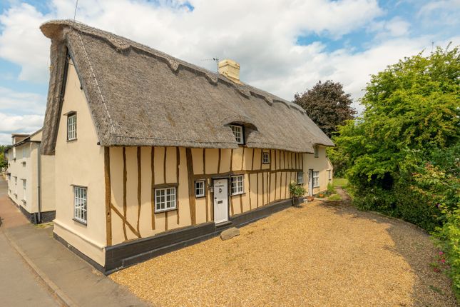 4 bed property, in High Street, £410,000
