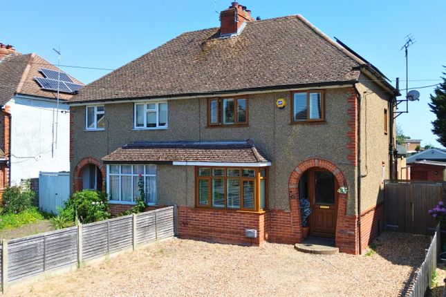 3 bed property, in Hillside Road, £600,000