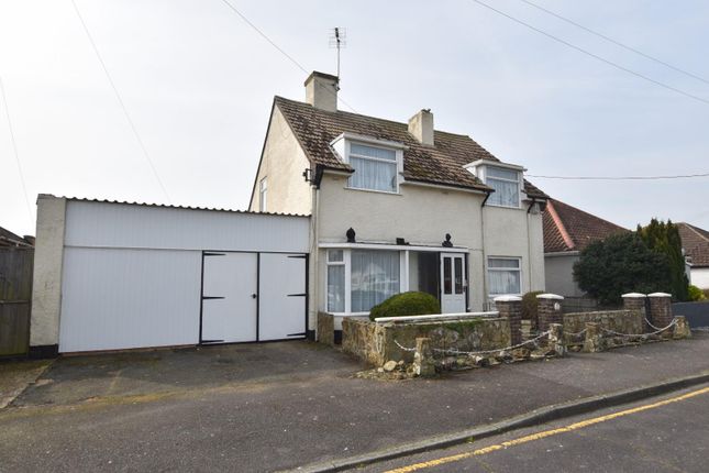 4 bed property, in Lyndhurst Road, £390,000