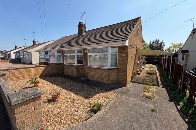 2 bed property, in Linford Avenue, £300,000