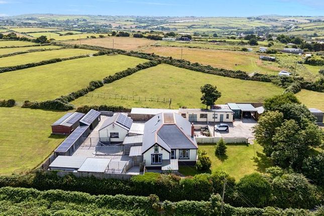 5 bed property, in Brea, £675,000