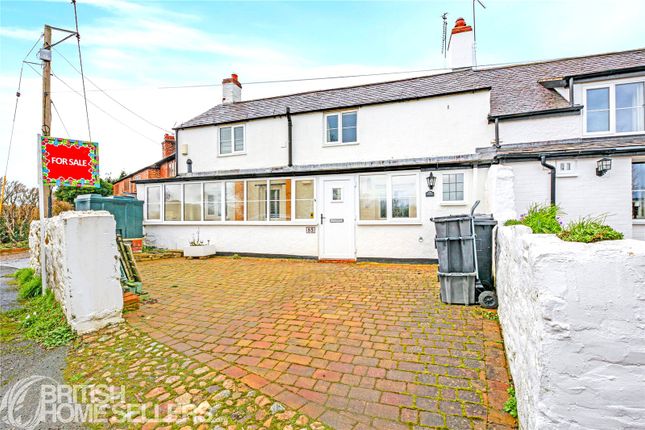 2 bed property, in Harwoods Lane, £190,000