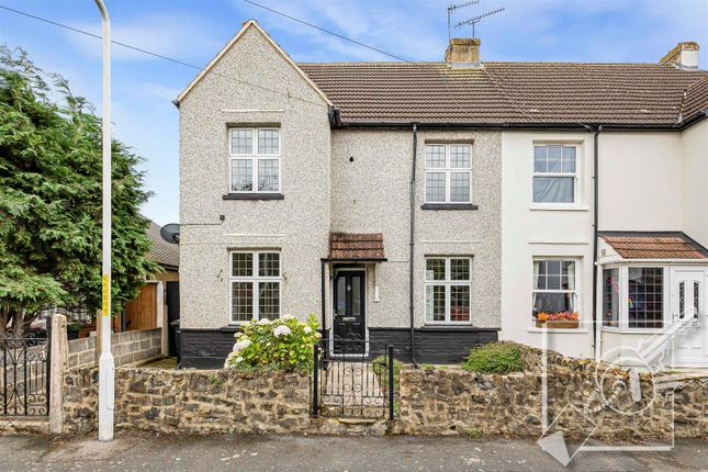 3 bed property, in Laurel Avenue, £375,000