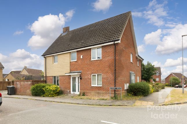 5 bed property, in Linnet Road, £369,000