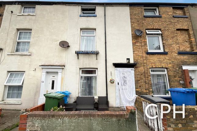 3 bed property, in James Street, £115,000