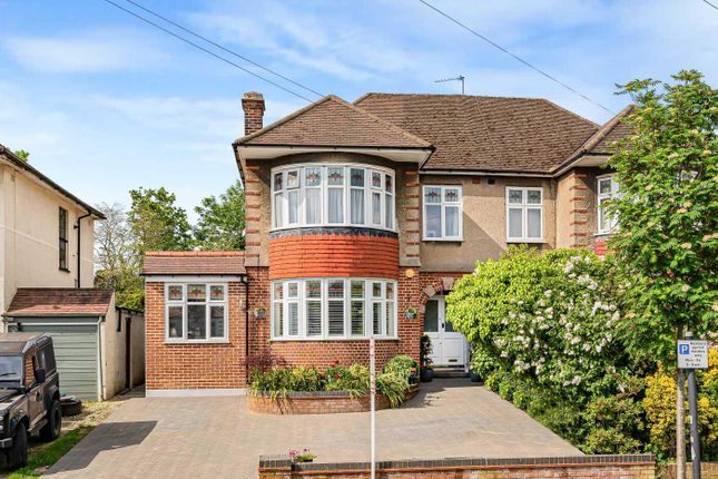 3 bed property, in Prince George Avenue, £920,000