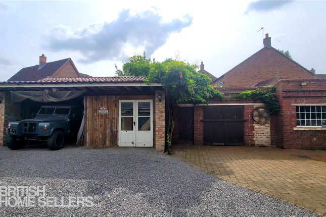 3 bed property, in Station Road, £400,000