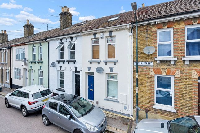 4 bed property, in Cross Street, £280,000