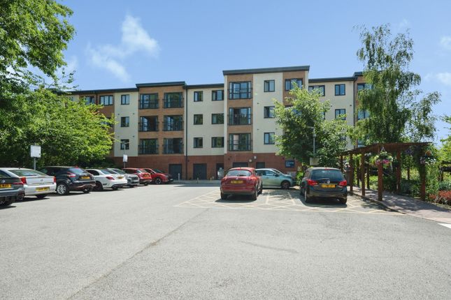 2 bed property, in Queensway, £35,000