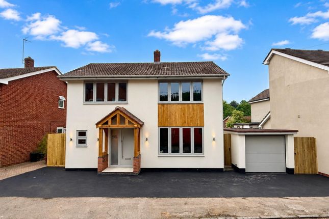 3 bed property, in School Lane, £600,000