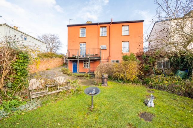 5 bed property, in Great Cornard, £495,000
