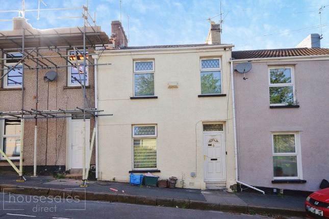 3 bed property, in Blewitt Street, £150,000