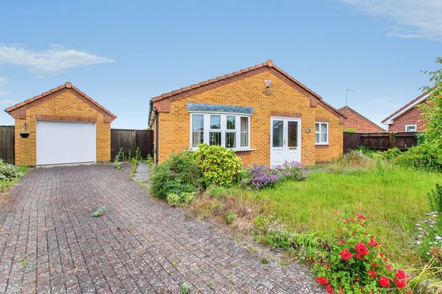3 bed property, in Bertie Close, £200,000