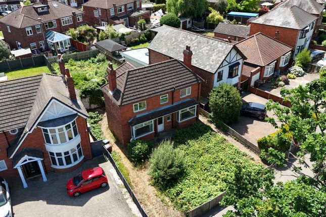 3 bed property, in Boultham Park Road, £165,000