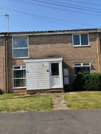2 bed property, in Kensington Road, £40,000