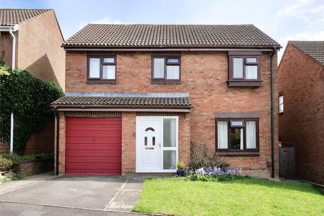 5 bed property, in Birch Walk, £437,500