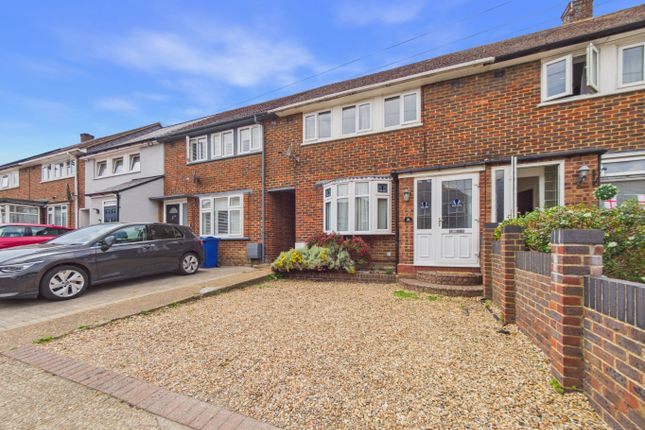 3 bed property, in Ravel Gardens, £375,000