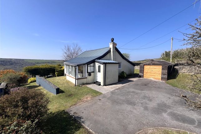3 bed property, in Trewent Hill, £200,000
