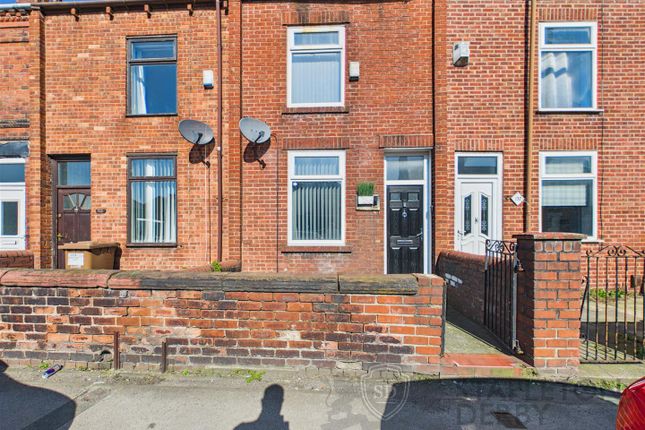 2 bed property, in Parr Stocks Road, £120,000