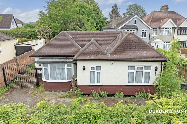 2 bed property, in Walden Way, £550,000
