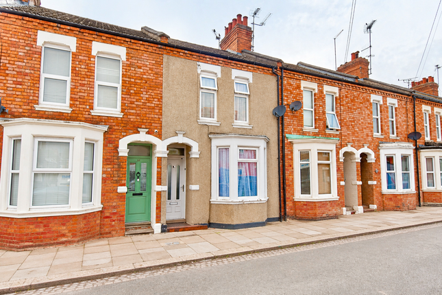 3 bed property, in Wycliffe Road, £235,000