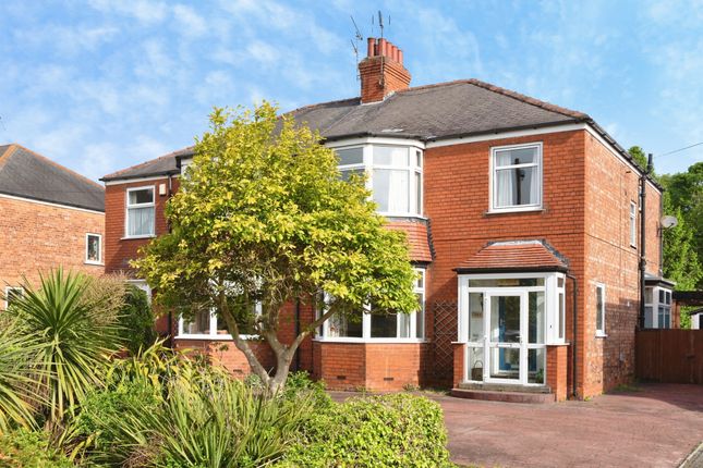 3 bed property, in Hallgate, £300,000