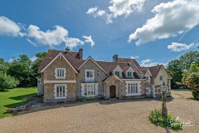 2 bed property, in 6 Stonepitts House, £200,000
